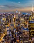 New York skyline om aftenen
